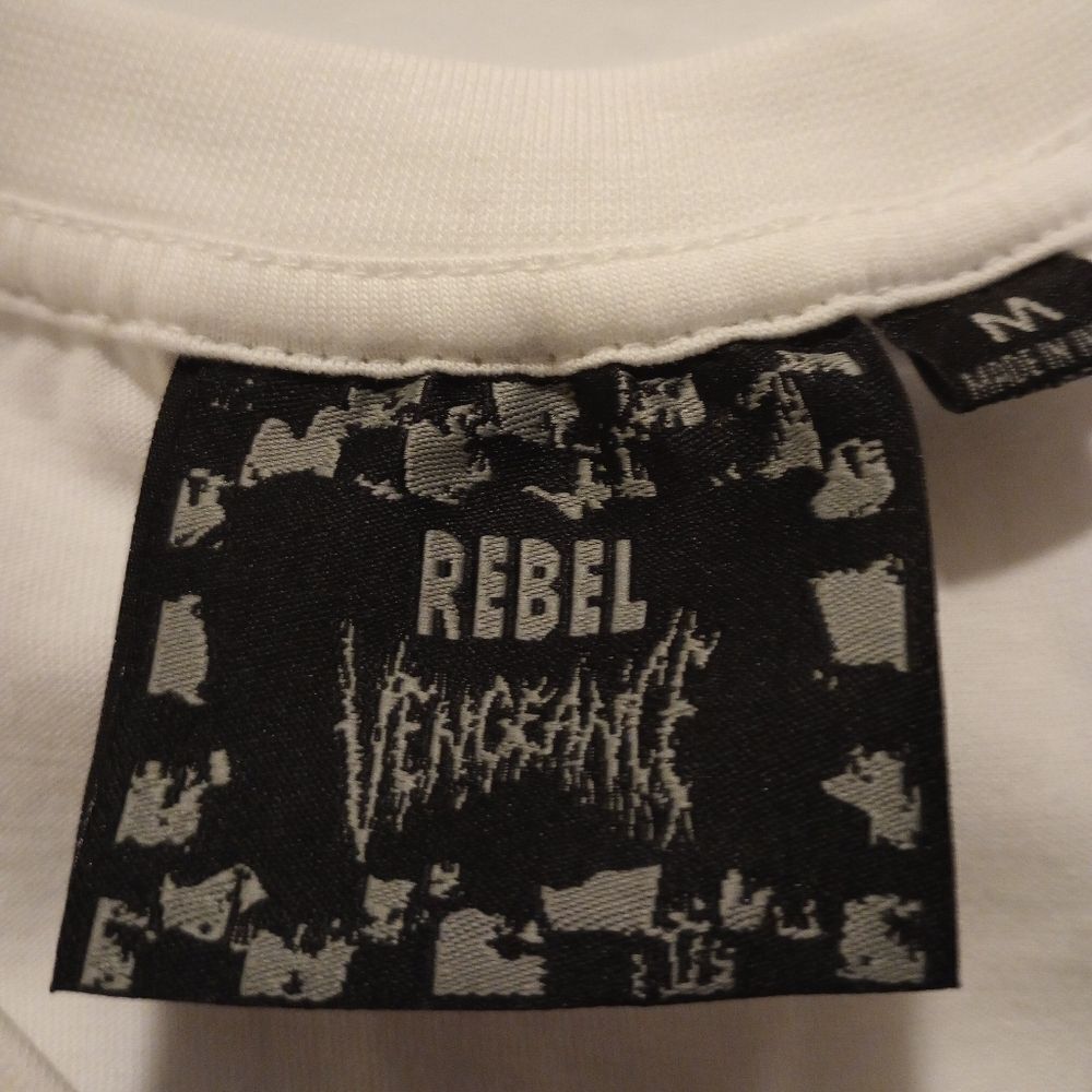 🆕☠️Rebel Vengeance Rhinestones Graphics Tee - Picture 3 of 4